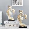 Imagen de Adorno decorativo escultura estatuilla Pareja en resina
