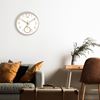 Imagen de Reloj de pared redondo dorado y blanco 2 numeros grandes- 29
