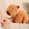 Imagen de Peluche Capibara Pulsera  - Juguete para niños