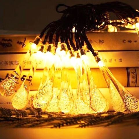 Imagen de Guirnalda Solar 20 luces cálidas Forma gota / lagrimas 5 Metros