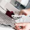 Imagen de Maquina de coser portátil Mini Compacta - De mano