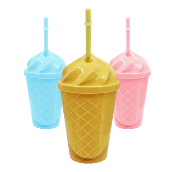 Imagen de Vaso plástico con tapa y sorbitos helado